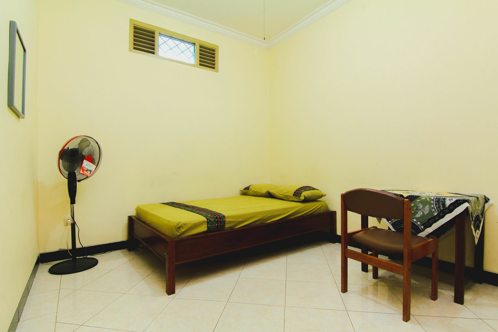 Griya Batik Giri Sekar Homestay Jogjacarta Exterior foto