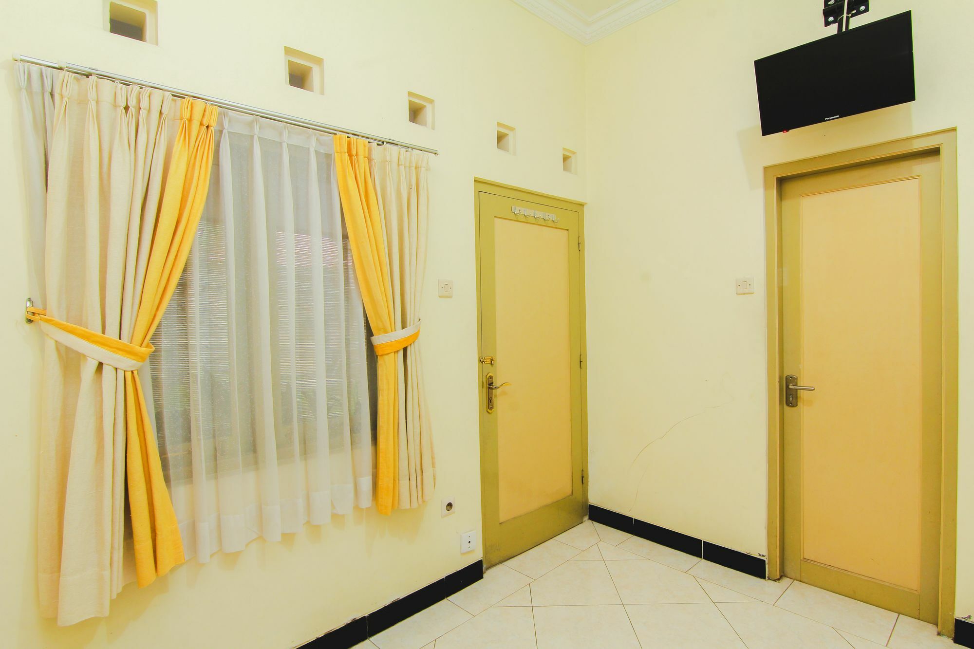 Griya Batik Giri Sekar Homestay Jogjacarta Exterior foto